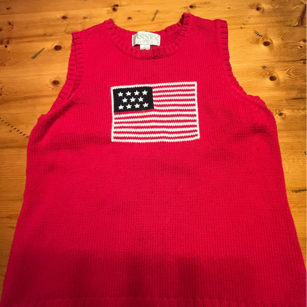 Annex medium petite Sleeveless Sweater with Flag Design